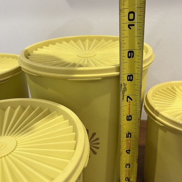 Tupperware Servalier Nesting Canister Set Yellow Set of 4 With Lids - Picture 11 of 11